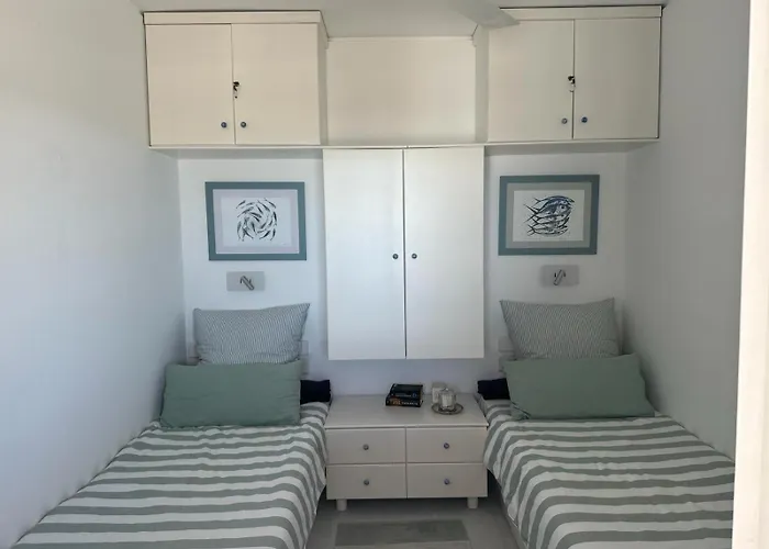 Mit Atemberaubendem Meerblick, Privatem Pool Und Whirlpool